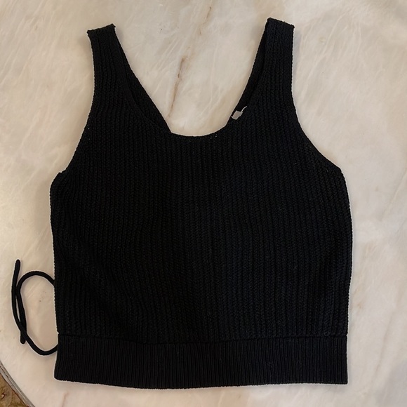 Vince Crossover V-Back Ribbed Tank in Black Scoop Neckline 100% Cotton Large NWT - Picture 8 of 16